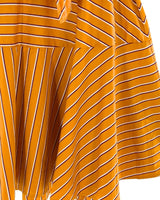 Falda a rayas con anudado