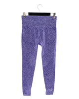 Leggings con lineas punteadas