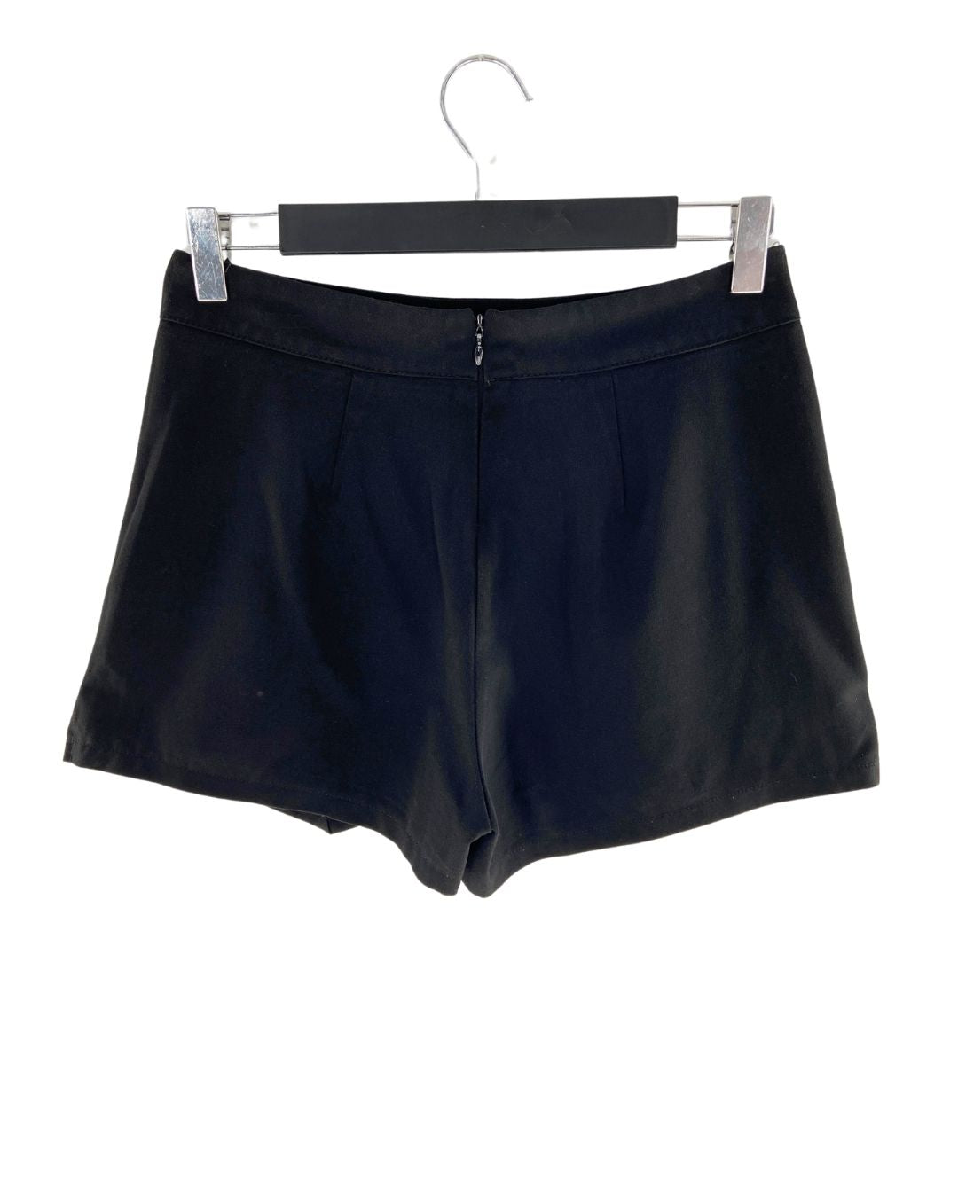 Short skirt mini