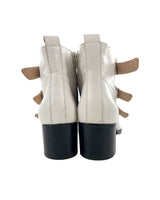 Botines en cuero con correas