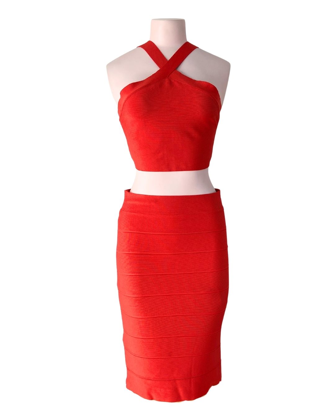Set de crop top y falda