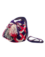 Mochila wayú con borlas