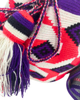 Mochila wayú con borlas