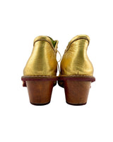 Mocasines con acabado metálico