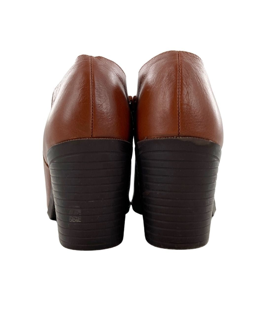 Botines bajos con cremallera