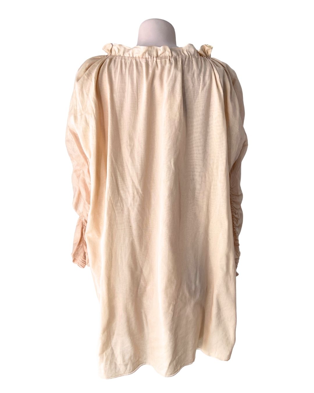 Blusa traslúcida