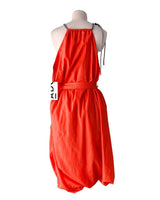 Vestido tipo globo anudado