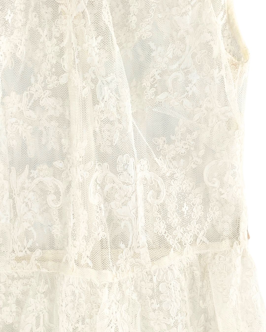 Blusa en mesh bordada