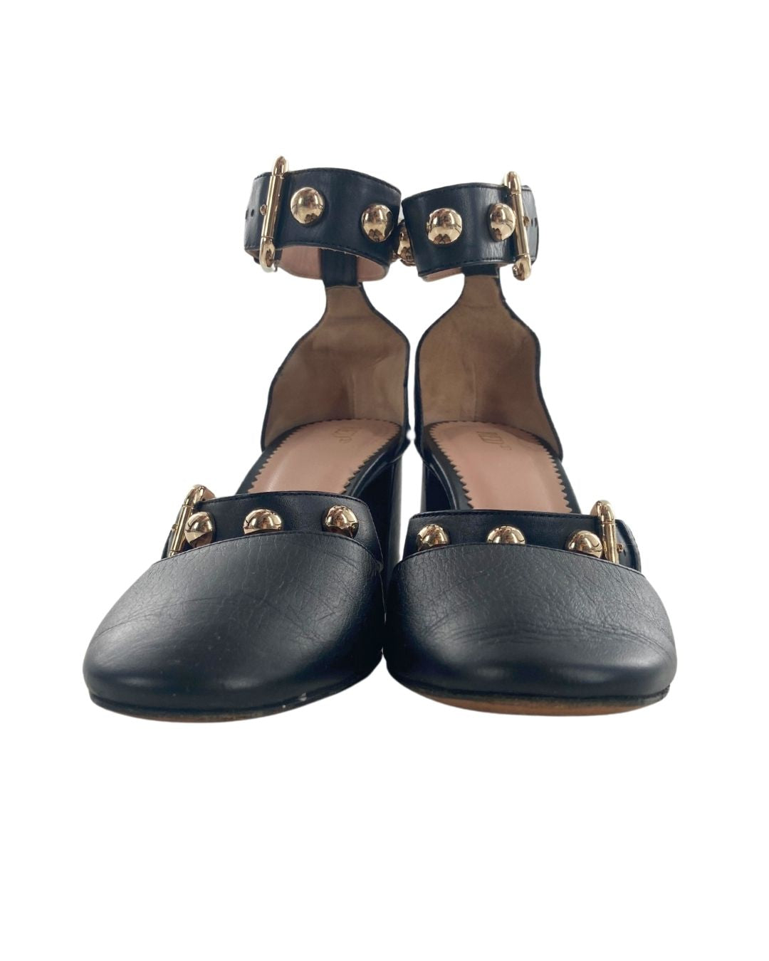 Zapatos con correa al tobillo