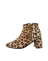 Botines afelpados animal print