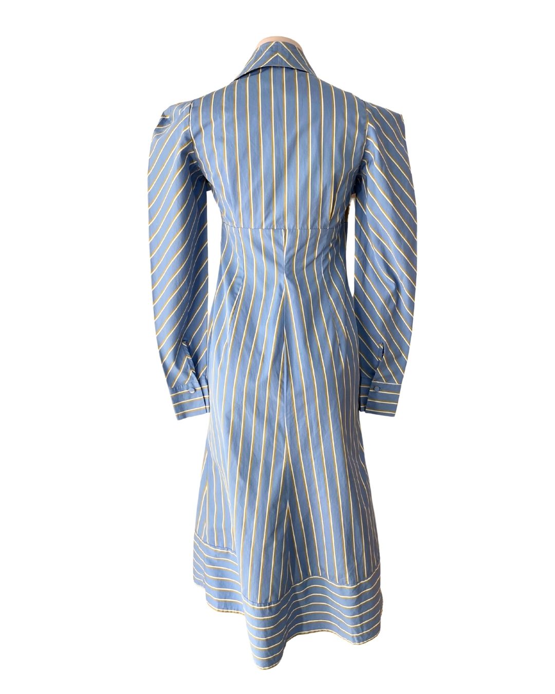 Vestido a rayas anudado