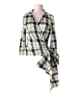 Blusa satinada wrap a cuadros