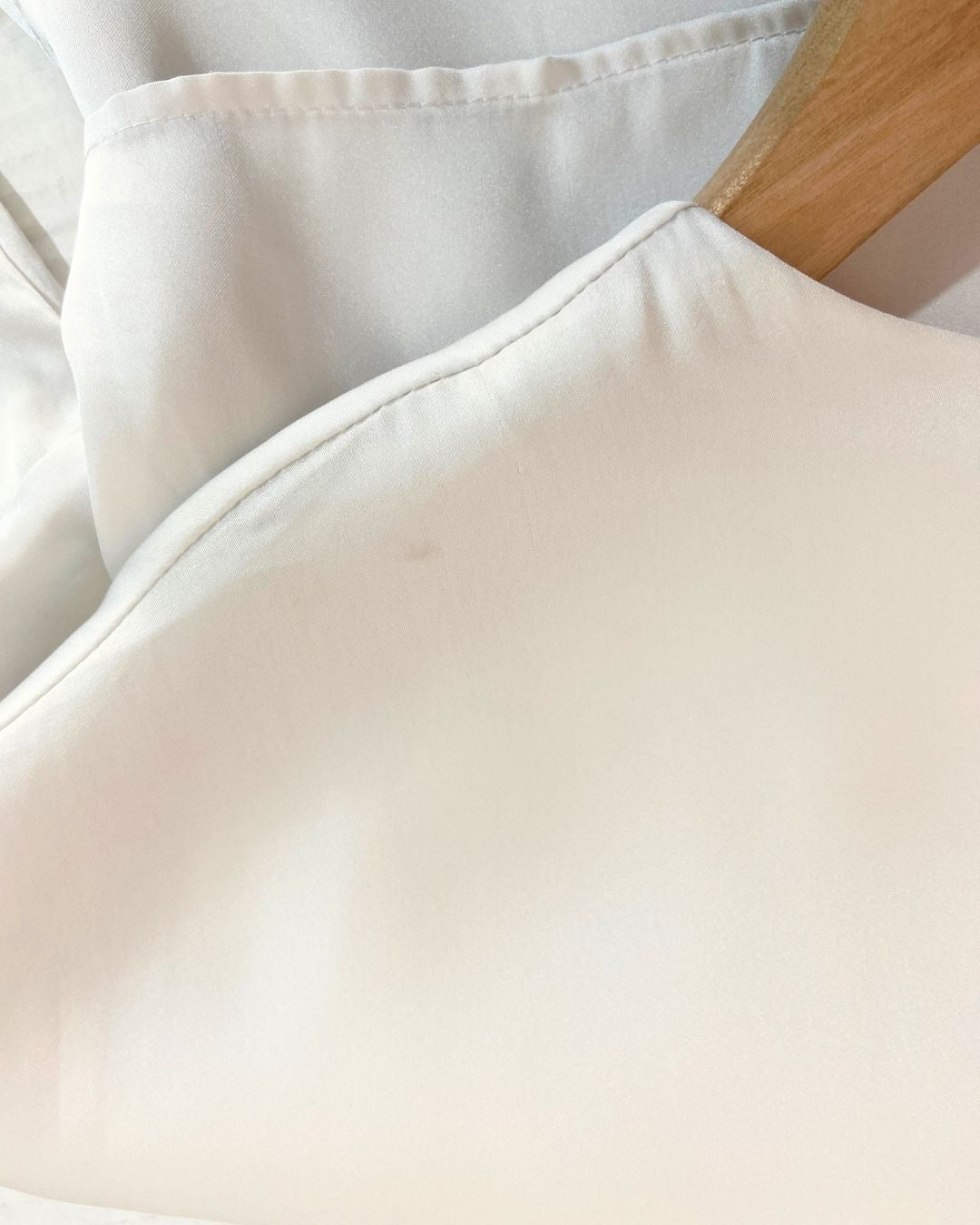 Blusa satinada manga larga