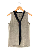 Blusa sleeveless con anudado