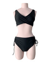 Bikini anudado en laterales