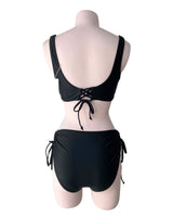 Bikini anudado en laterales