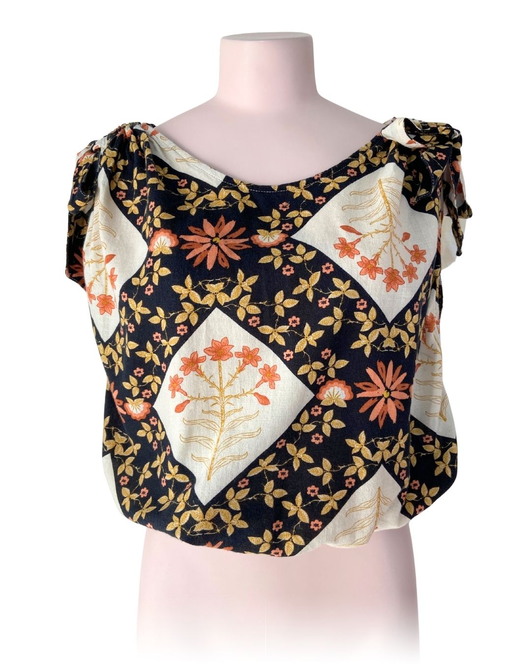 Blusa anudada en hombros print