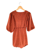 Vestido satinado con vuelo