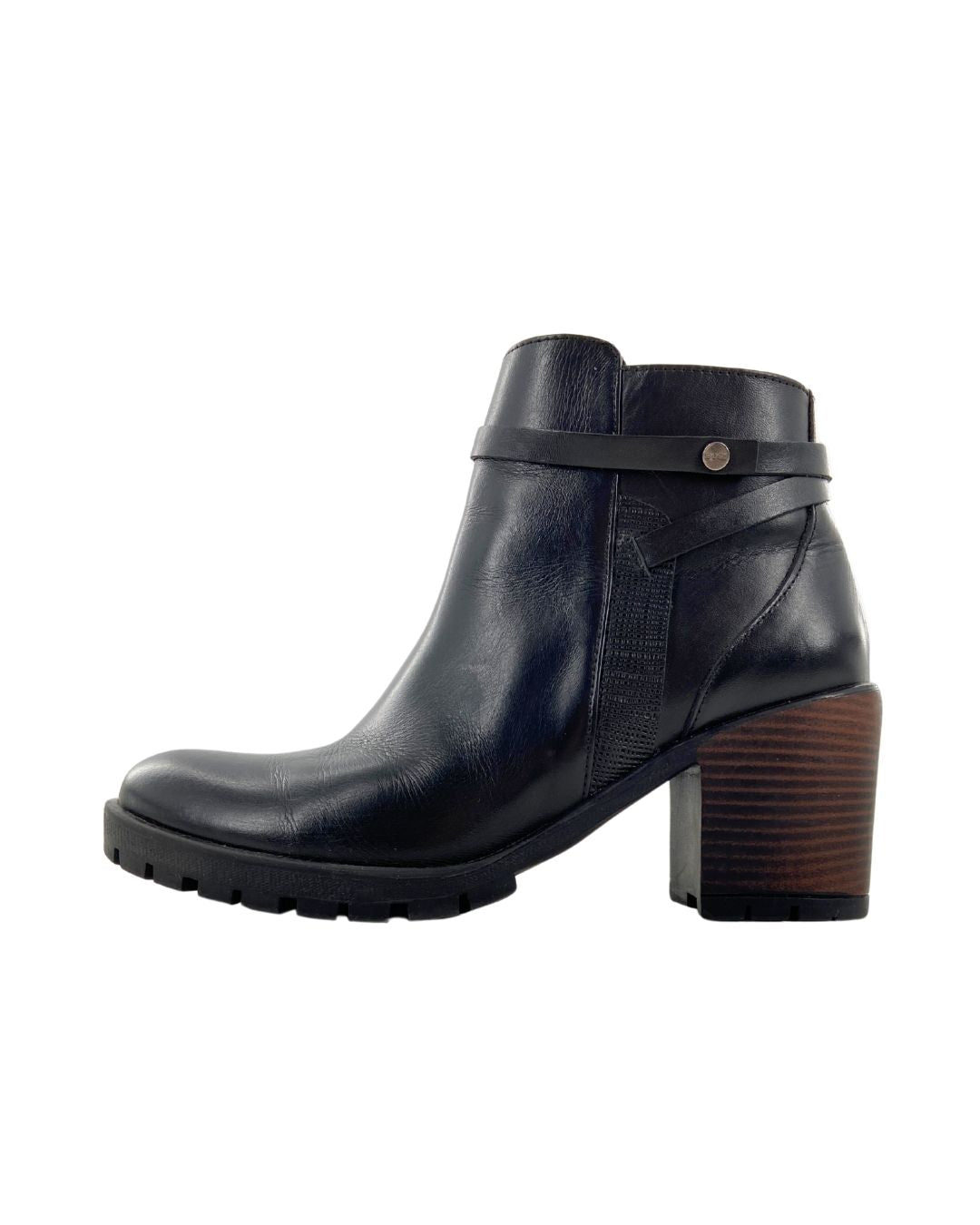 Botines tacón en contraste