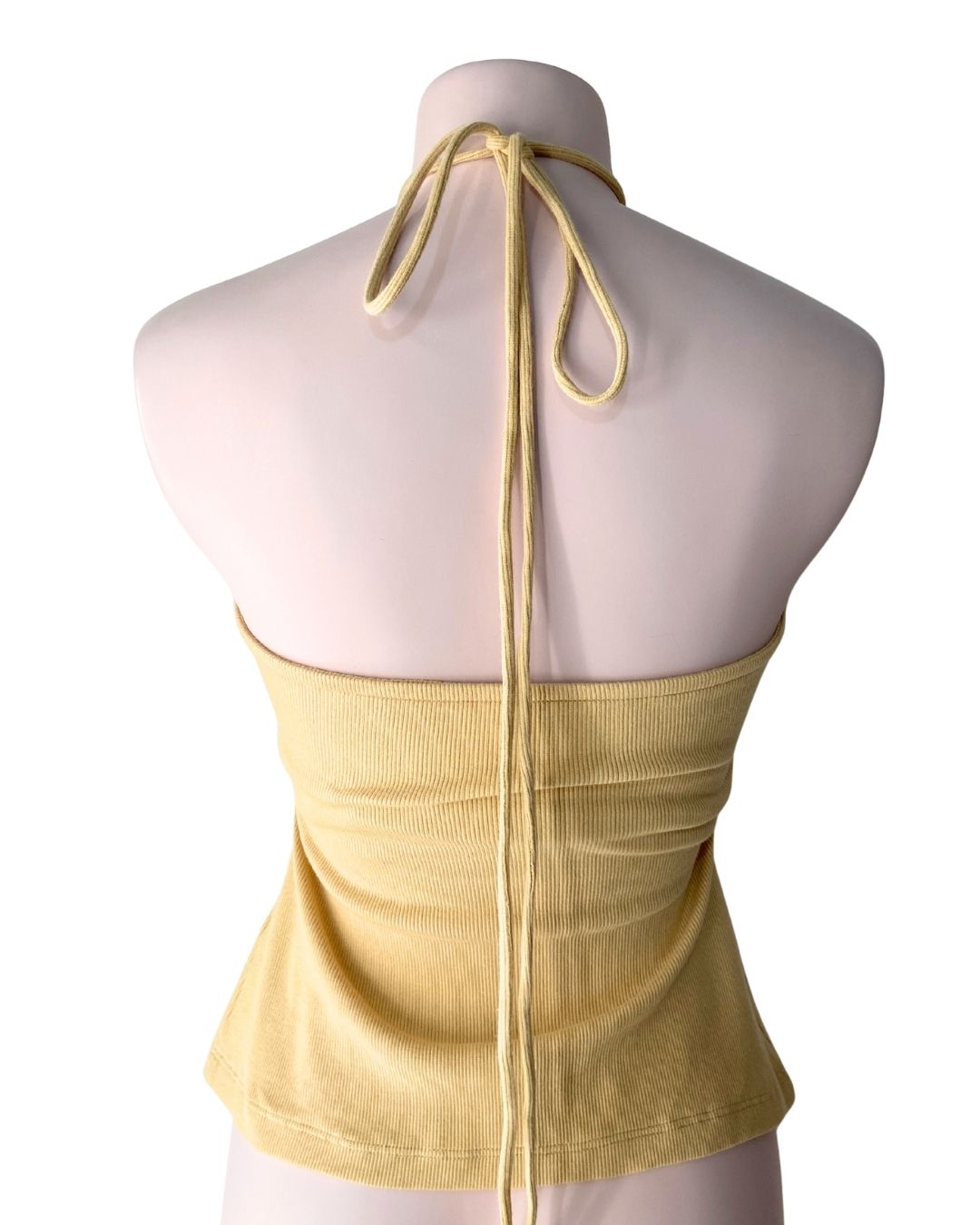 Blusa strapless cut out