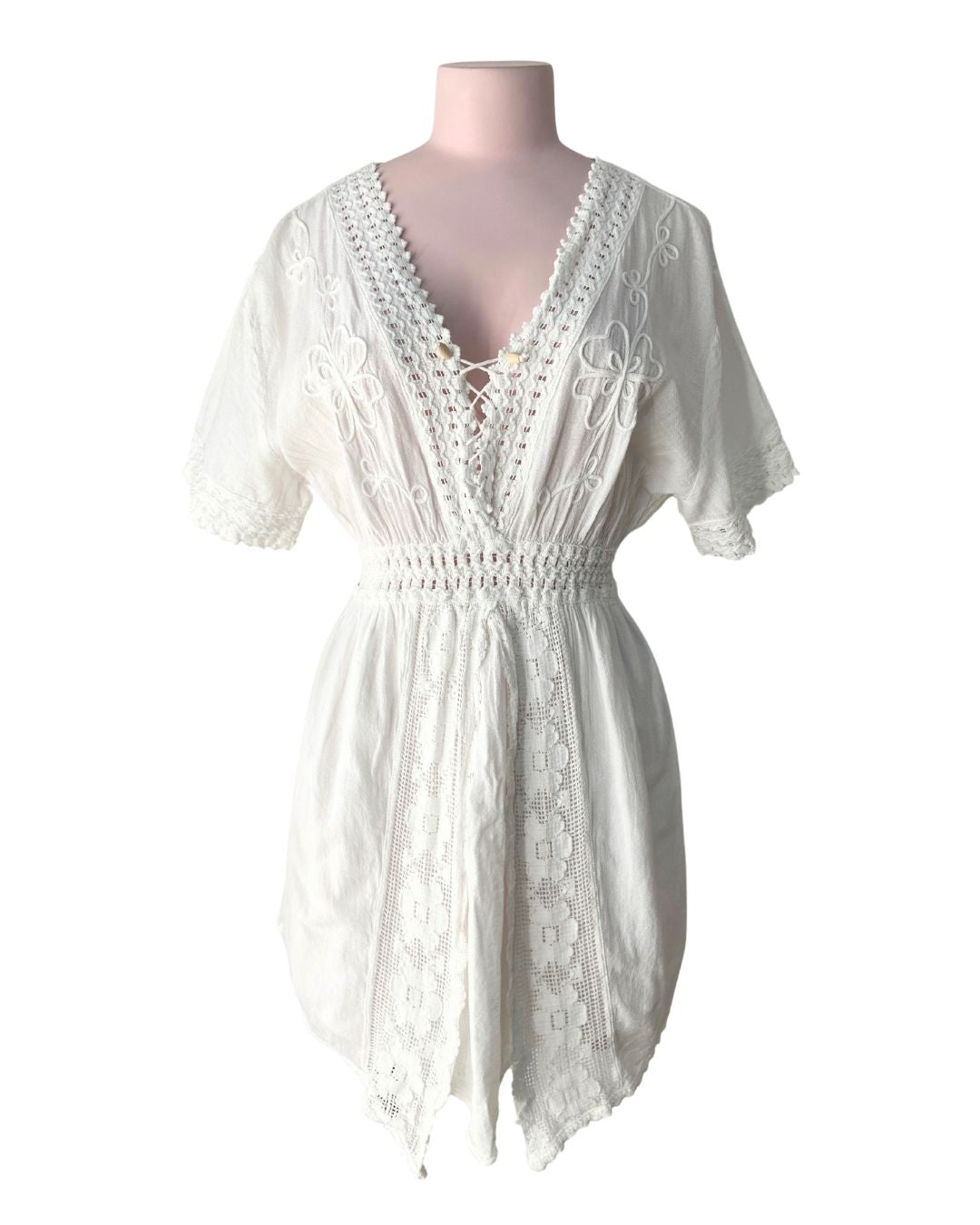 Vestido mini con bordados