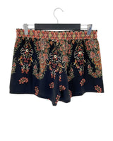 Short encauchado print paisley