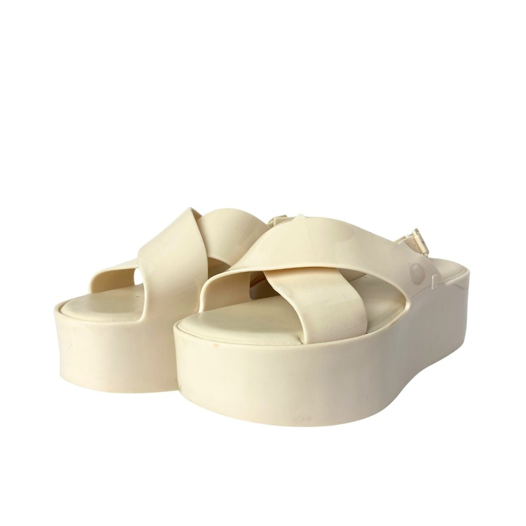Sandalias plataforma en PVC