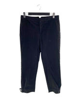 Pantalón recto con lineas