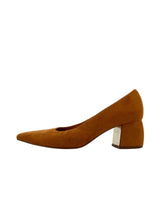 Zapatos en gamuza tacón medio