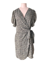 Vestido mini anudado