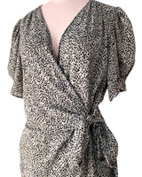 Vestido mini anudado