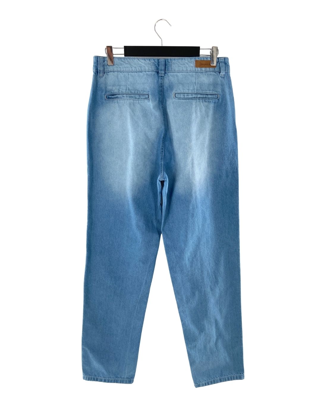 Mom jean costuras en contraste
