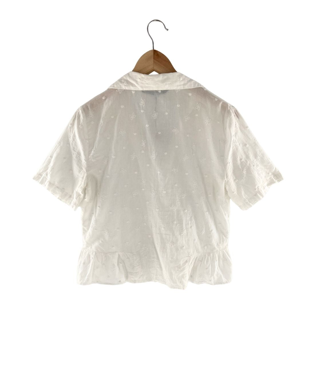 Camisa crop manga corta