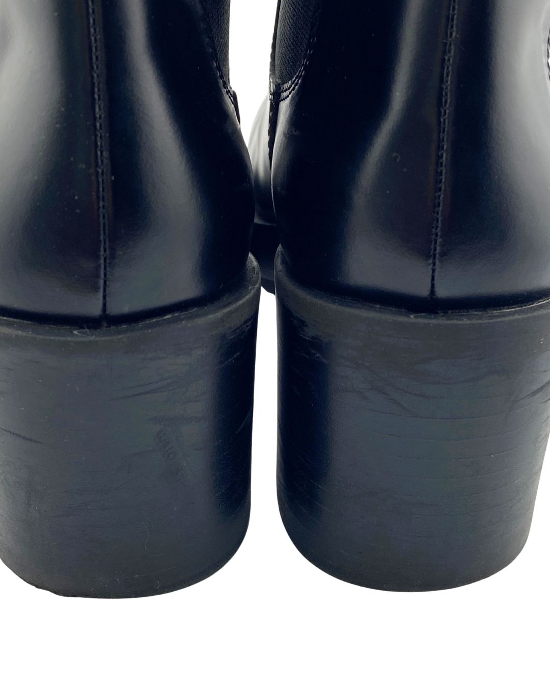 Botas con elásticos laterales