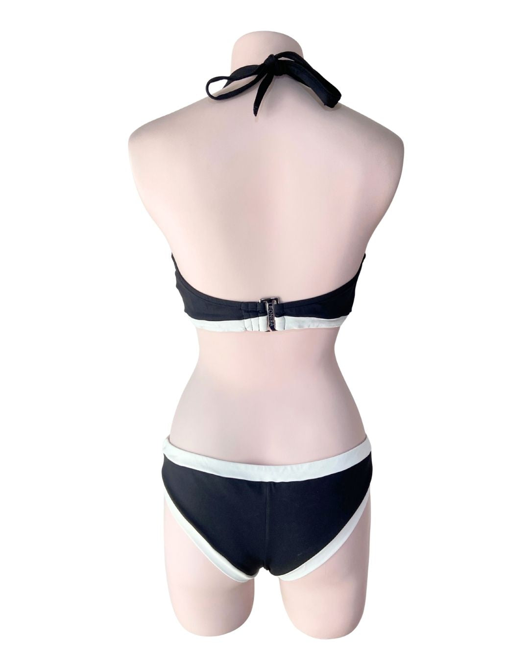 Bikini anudado en espalda