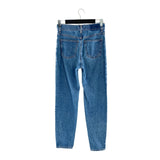 Jean mom fit wash rígido