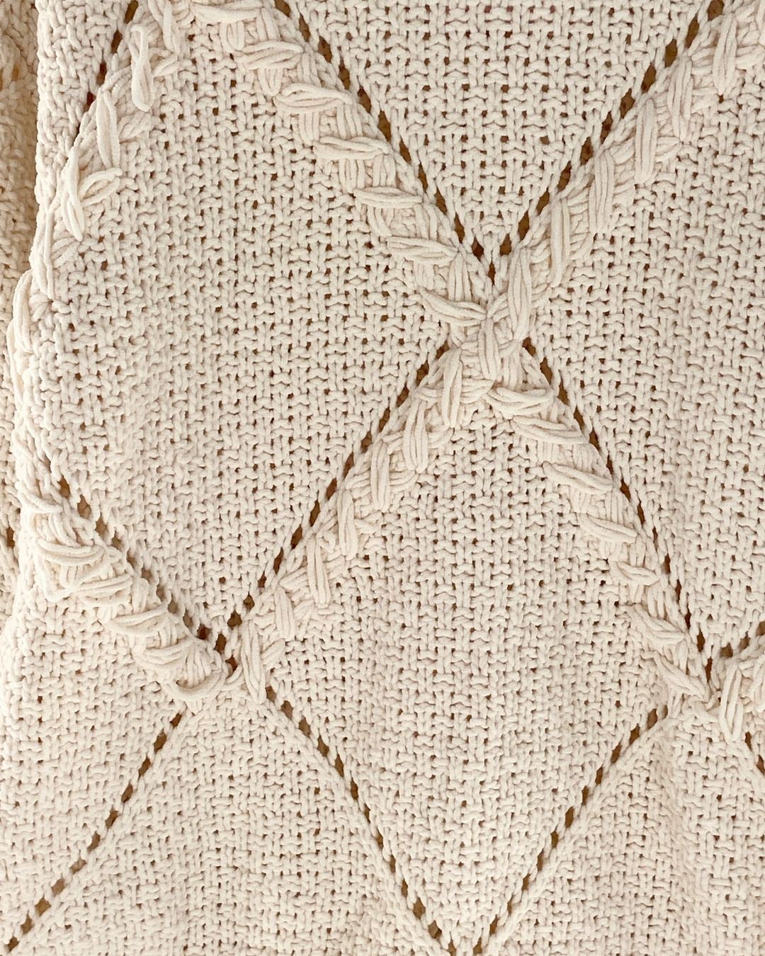 Saco tejido grueso cuello alto
