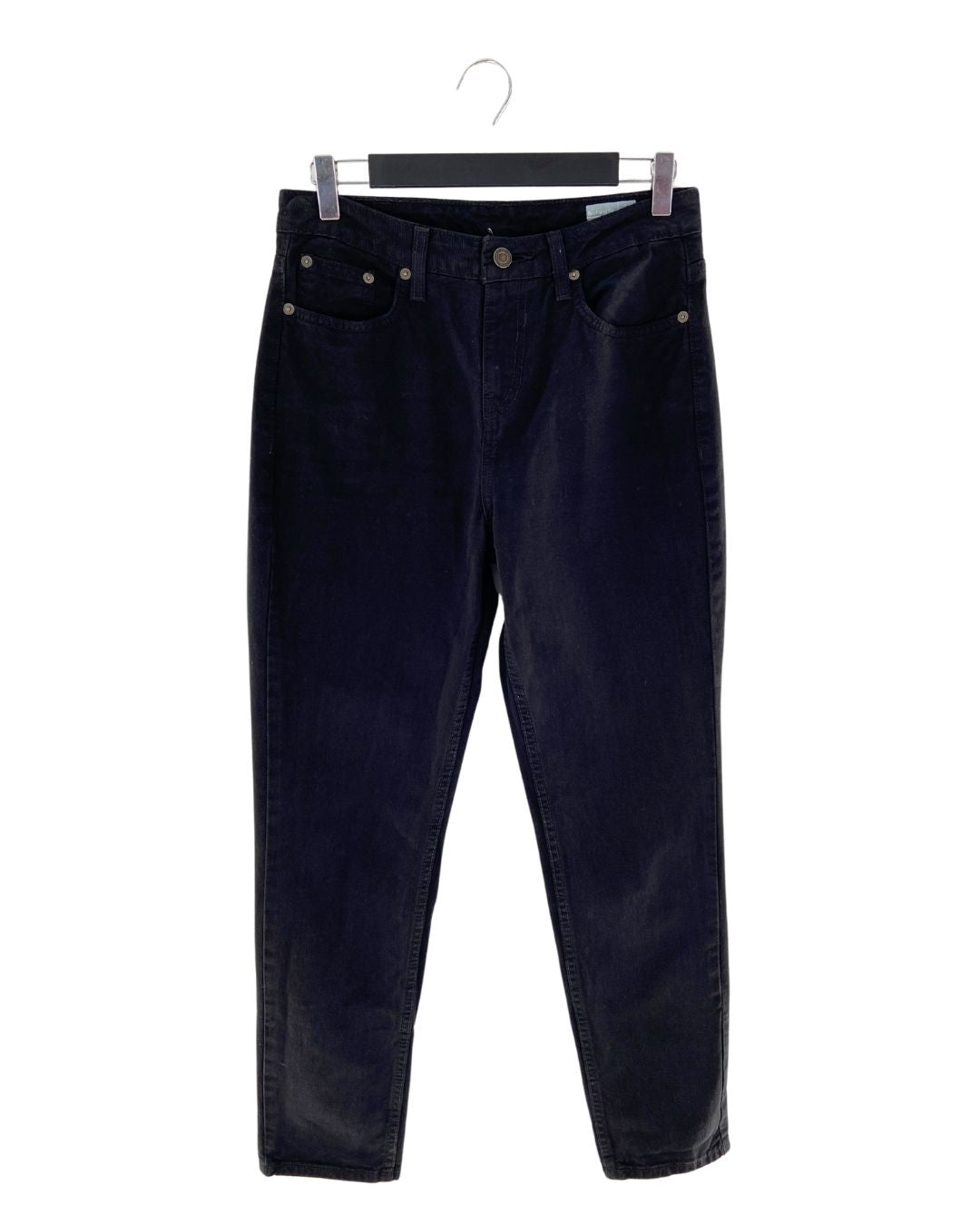 Jean tipo boyfriend fit rígido