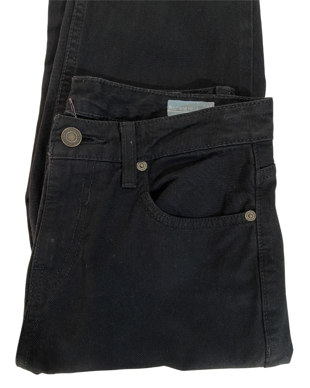 Jean tipo boyfriend fit rígido