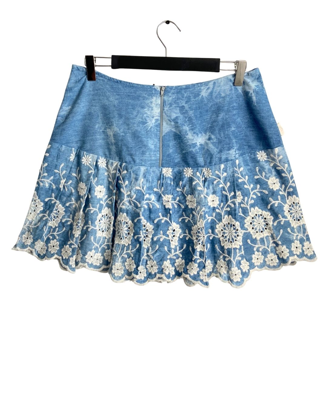 Falda mini con bordado