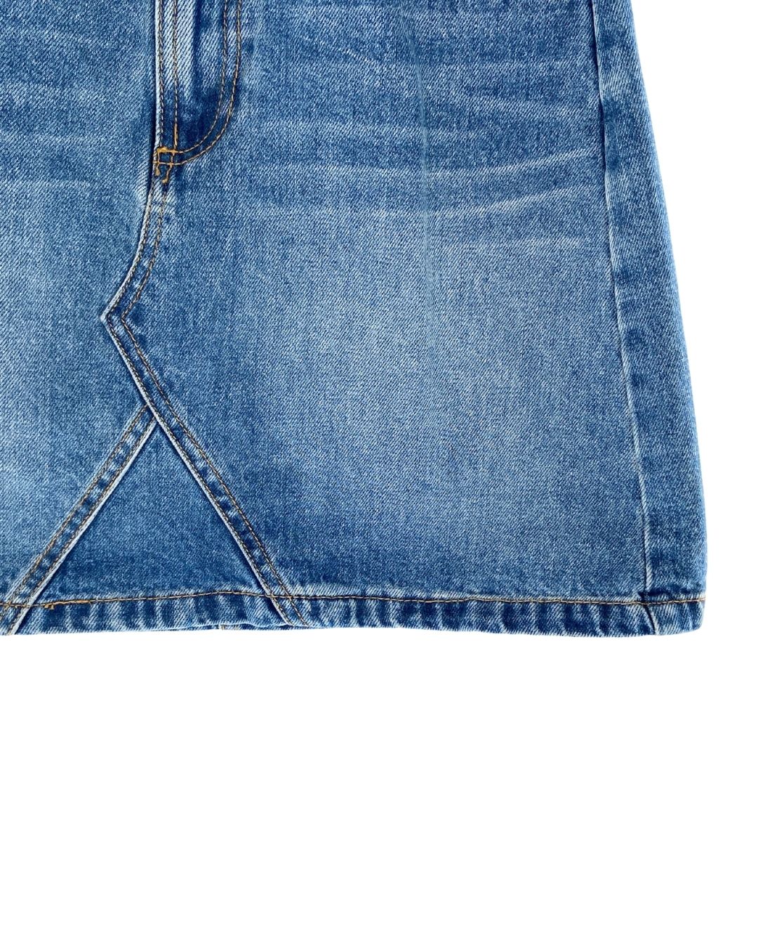 Falda mini en denim rigído