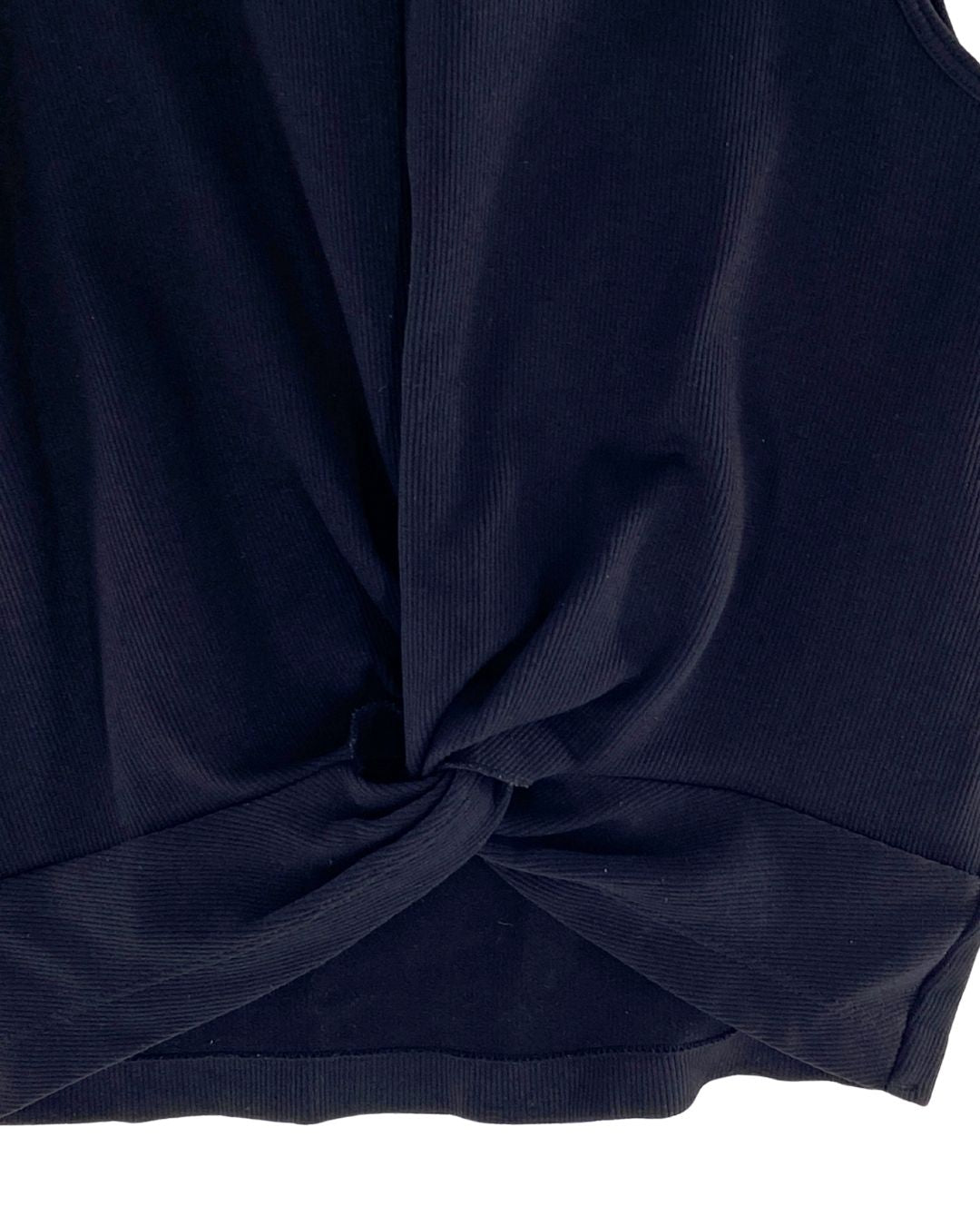 Blusa sleeveless crop anudada