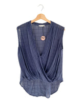 Blusa sleeveless cruzada