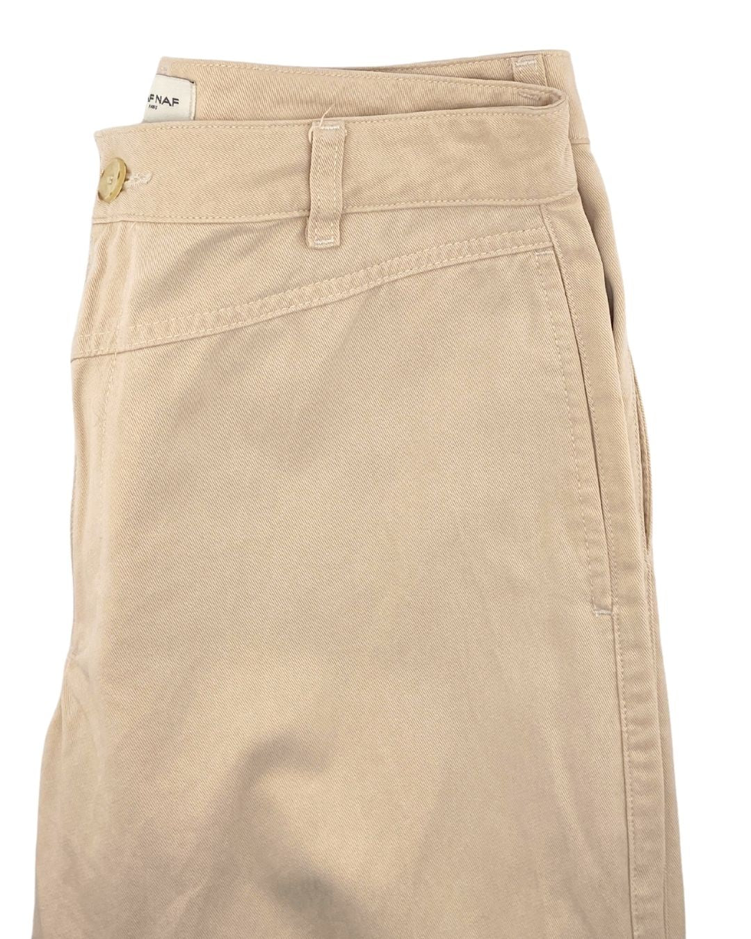 Pantalón rigído