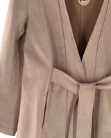 Chaqueta al corte en antelina