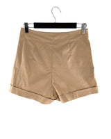 Short mini con guardapolvo