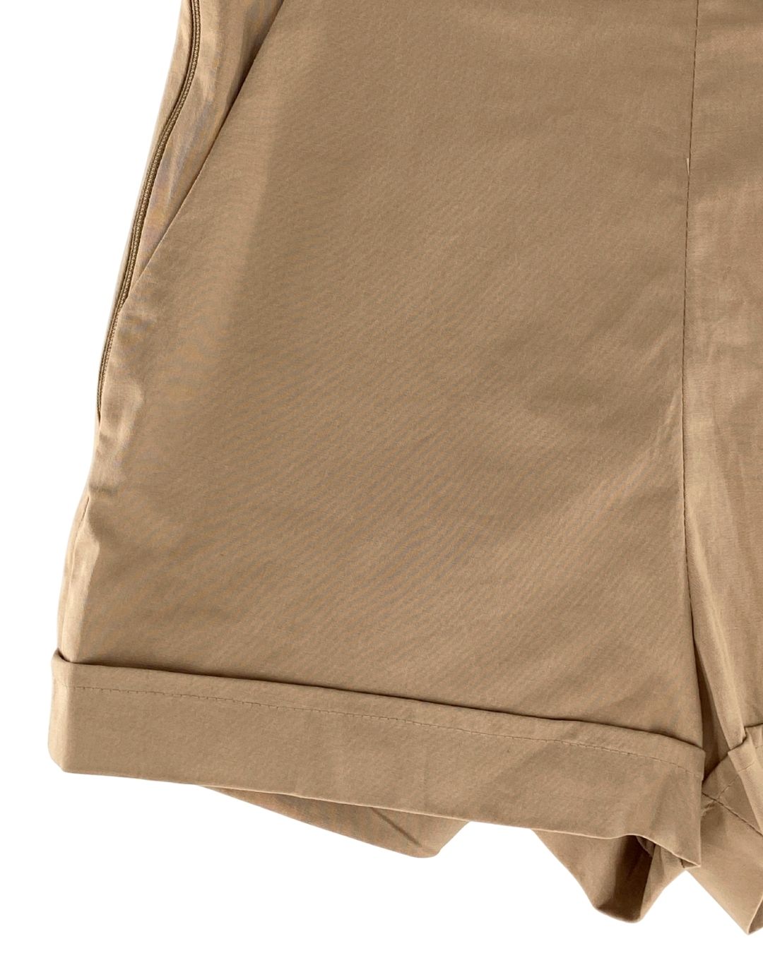 Short mini con guardapolvo