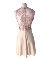 Vestido en blonda