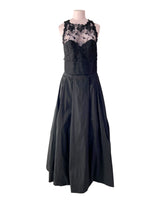 Vestido satinado con detalle