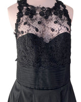 Vestido satinado con detalle